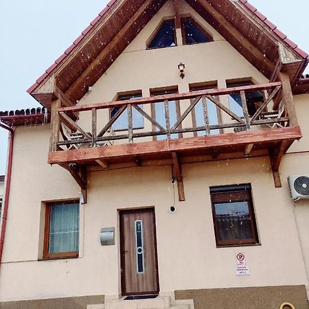 Casa Cu Balcon Apartment Brasov Luaran gambar