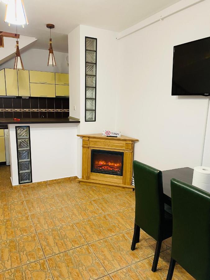 Casa Cu Balcon Apartment Brasov Luaran gambar