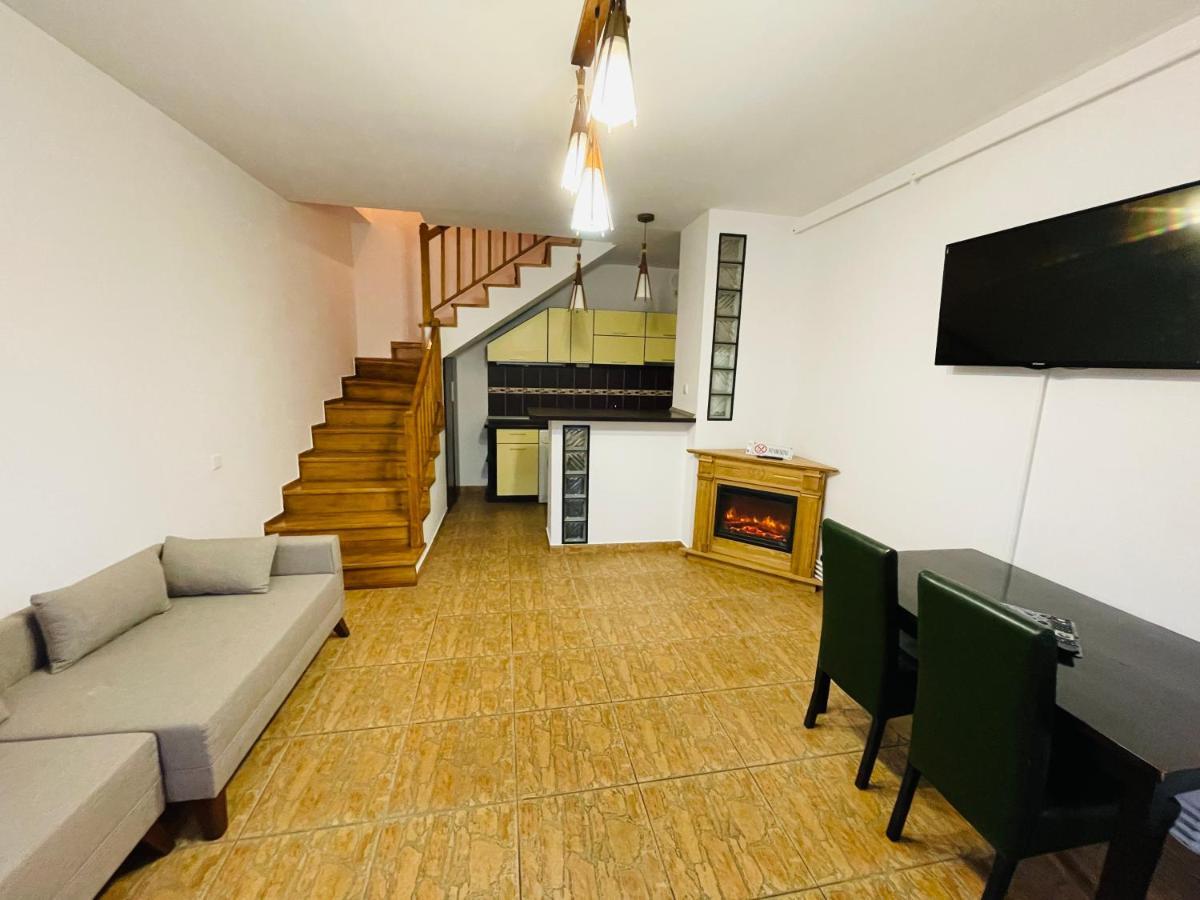 Casa Cu Balcon Apartment Brasov Luaran gambar