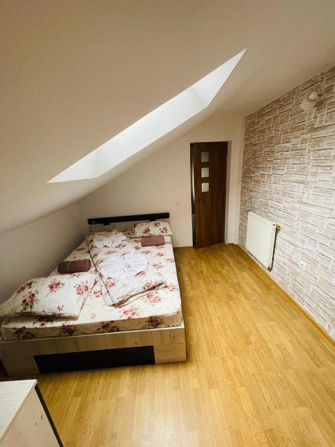 Casa Cu Balcon Apartment Brasov Luaran gambar