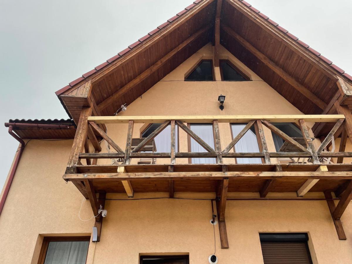Casa Cu Balcon Apartment Brasov Luaran gambar
