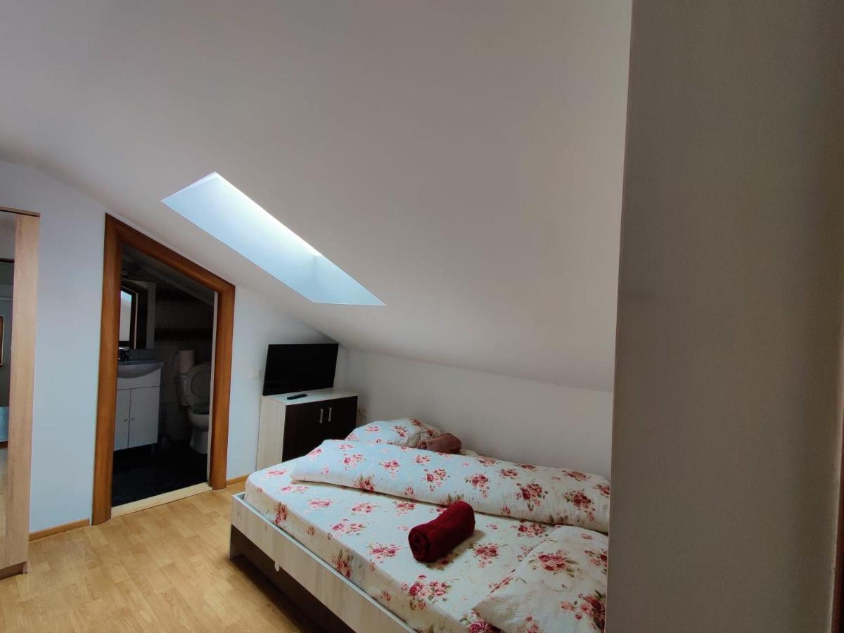 Casa Cu Balcon Apartment Brasov Luaran gambar