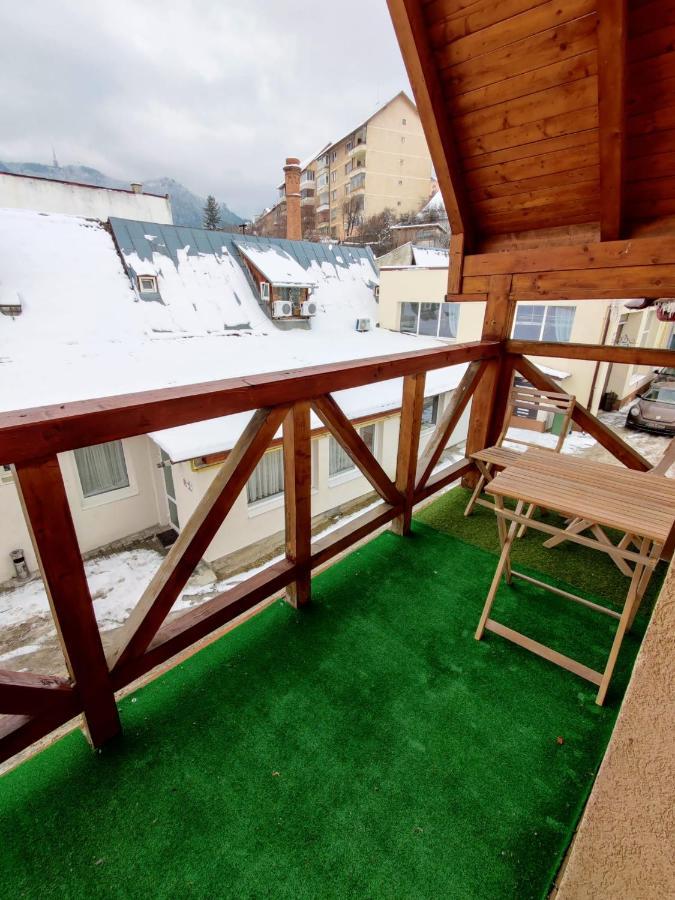 Casa Cu Balcon Apartment Brasov Luaran gambar
